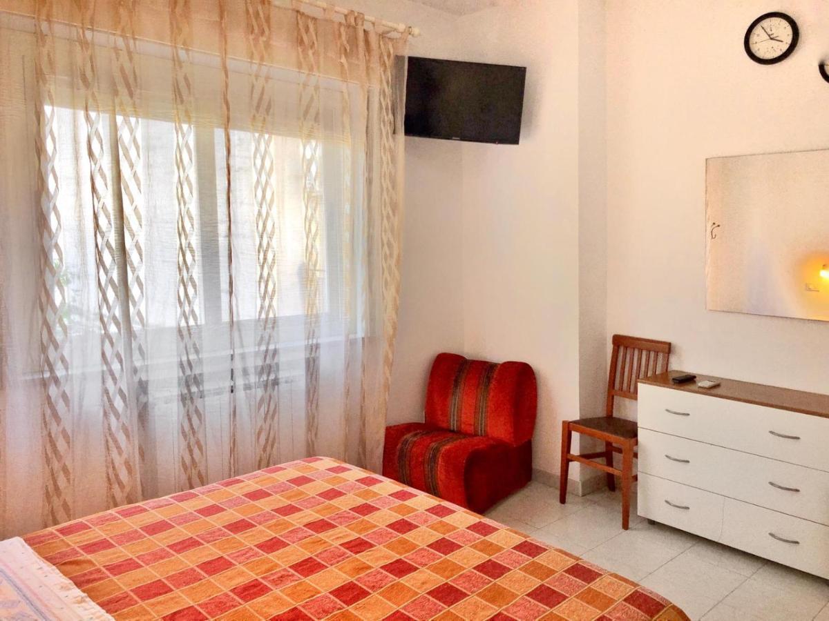 Tiziana Apartman Giardini-Naxos Szoba fotó